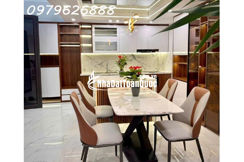 SIÊU HOT HIT HÀNG HIẾM BAY TRONG NGÀY - TRUNG TÂM THANH XUÂN - NGÕ VIP. 41x6 tầng.
