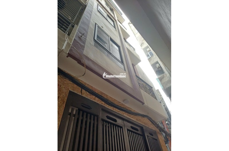 Bán nhà ngõ Đường Láng, Đống Đa, 40m2 x 5 tầng, 6PN, Sổ Đỏ, 10.5 tỷ. LH: 0568433999