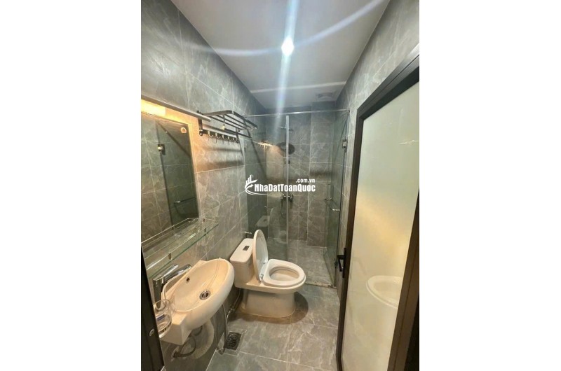 Bán nhà ngõ Đường Láng, Đống Đa, 40m2 x 5 tầng, 6PN, Sổ Đỏ, 10.5 tỷ. LH: 0568433999