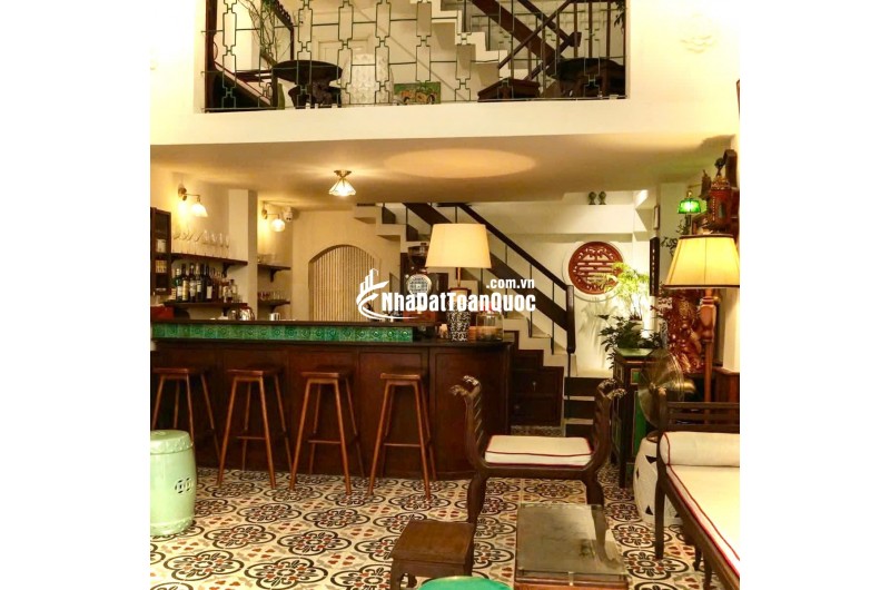 28 Triệu: thuê nguyên căn Quận 1- ĐIỆN BIÊN PHỦ CMT8- cao 5 tầng thông suốt có Lửng. VŨ 0933910039