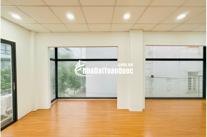 8 Tỷ nhỉnh: MẶT TIỀN Quận 10 cư xá Đồng Tiến, căn góc 2 mặt tiền 3 tầng, thu nhập 1Ty3. 0933910039