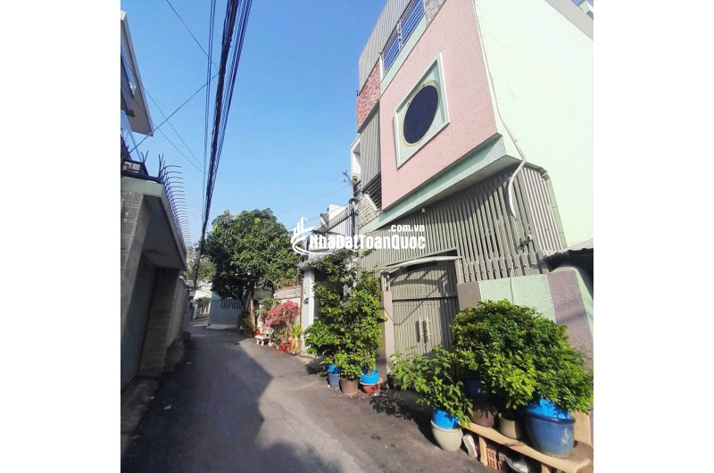 SIÊU RẺ LÔ GÓC - 2 MẶT TIỀN - HẺM XE HƠI - GẦN TRƯỜNG HOA LƯ, 90M2 - CHỈ 6TỶ HƠN - 0909323881