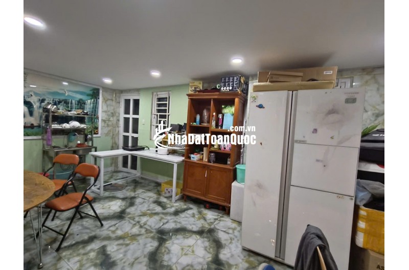 VIP TRƯỜNG THỌ - THANG MÁY SỊN SÒ- HẺM 7 CHỖ. OTO NGỦ TRONG SÂN. NHÀ XÂY 4 TẦNG, HOÀN CÔNG CHUẨN CHỈNH. XÁCH VALI VÀO Ở NGAY - GIÁ CHỈ 8TỶ HƠN. SẴN
