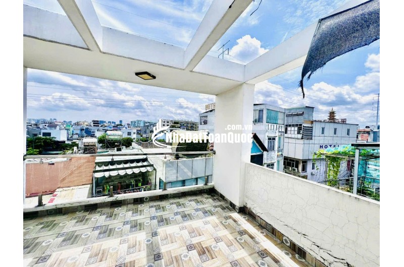 HẺM XE TẢI - PHẠM VĂN ĐỒNG , BÌNH THẠNH ,  XE HƠI NGỦ TRONG NHÀ-NHÀ MỚI 5 TẦNG 8.5 TỶ