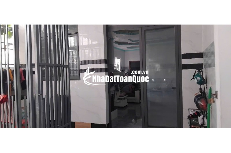 BÁN NHÀ ĐẤT TẠI PHƯỜNG THANH ĐỨC TỈNH VĨNH LONG. 5X15. GIÁ 1.150.000.000. LH:0972722110.