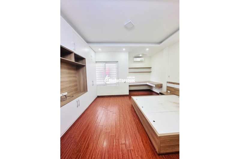 Bán nhà đẹp Dương Khuê - 10m ô tô - lô góc - ở ngay