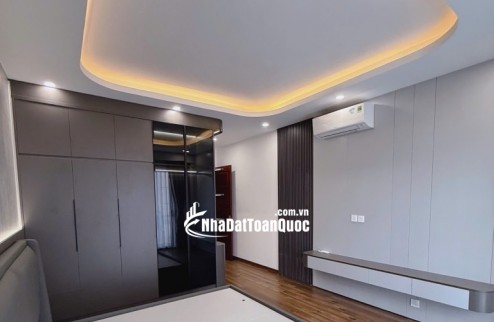 Bán nhà Ngọc Thuỵ Long Biên oto đỗ cổng thông- Nhỉnh 6 tỷ( TL)