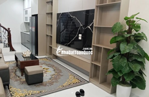 Tuyệt phẩm Tân Mai 5 tầng  36m2  - 7.68 tỷ. Sổ đỏ trao tay