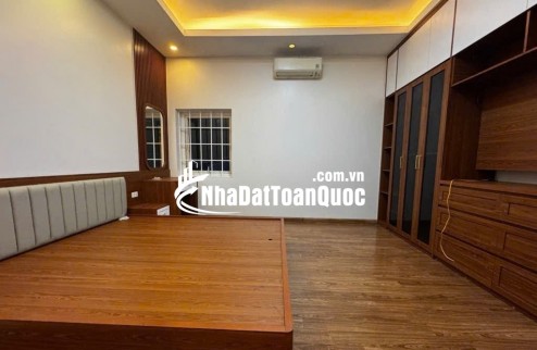 Lạc Long Quân- dân trí cao-tiện ích đầy đủ-thiết kế hiện đại-nhà mới ở ngay-5 tầng giá nhỉnh 10 tỷ.