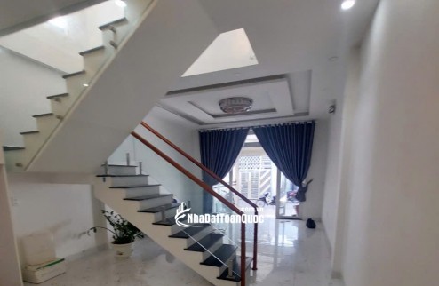 CHO THUÊ NHÀ NGUYÊN CĂN 5 P NGỦ .P8 ĐÀ LAT