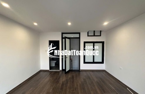Nhà Tứ Liên - Tây Hồ - 5 tầng - thang máy - chuẩn công năng, về ở luôn giá 9,4 tỷ