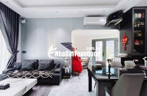 ĐẸP NHẤT TRONG PHÂN KHÚC 7T.Ỷ - 4X10M, HẺM XE HƠI - QUẬN 7