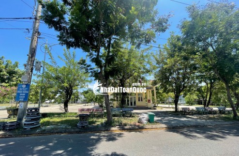 BÁN LÔ BA TÙNG 3 - LÊ THÌ HIẾN - NGŨ HÀNH SƠN, DT 100M2, CHỈ 3.48 TỶ. LH: 0349637881