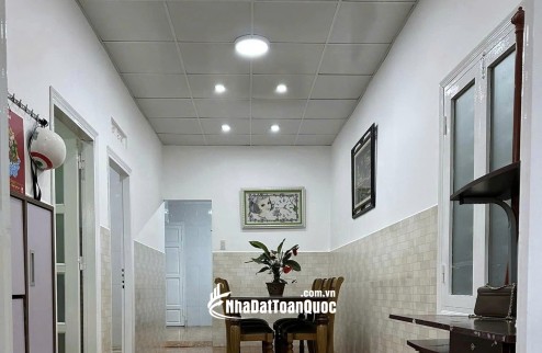 BÁN NHÀ LÊ HỒNG PHONG P4 ĐÀ LẠT - 2PN, SỔ RIÊNG XD, TRUNG TÂM - GIÁ GẤP 3 TỶ