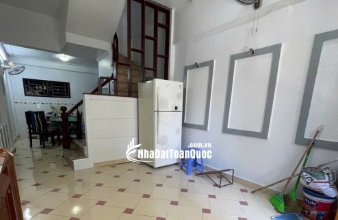 HIẾM – ĐỘC – MẶT NGÕ THÔNG, Ô TÔ QUA NHÀ – LĨNH NAM, 31m², 5 TẦNG, MT 3.4m – GIÁ 7.45 TỶ