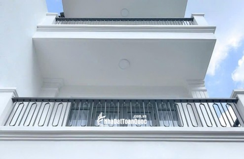 Cần bán nhà mới xây kiên cố huỳnh thúc kháng phường Xuân Hương đà lạt cách trung tâm hành chính 400m
