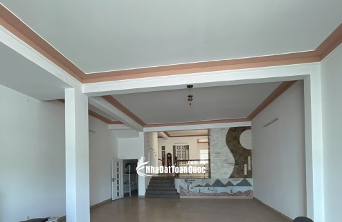 Cho thuê nhà đường 2/9 hải châu đà nẵng có thang máy ngang 7 dt 175m2 giá tốt