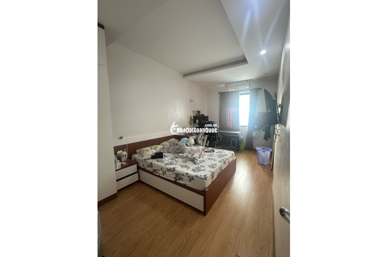 Bán nhà Trần Nhân Tông – 110m², 4 tầng, lô góc 2 mặt tiền, có thang máy – Giá chỉ 19.5 tỷ