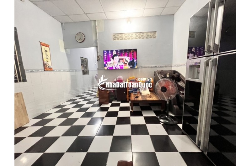 Bán nhà Phường Linh Xuân, TP HCM,  đường Số 10, 110m2, 2PN, SH, 6.9 tỷ. LH: 0933125879