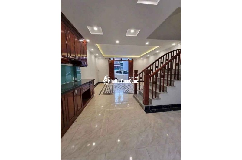 Hiếm Nhà Thạch Bàn 6 tầng – nội thất cao cấp – ô tô đỗ cửa