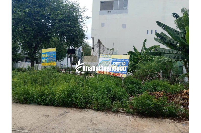 Bán đất thổ cư 137.5m2 lô góc 2 MT Xã Phước Kiển Nhà Bè vị trí cực đẹp