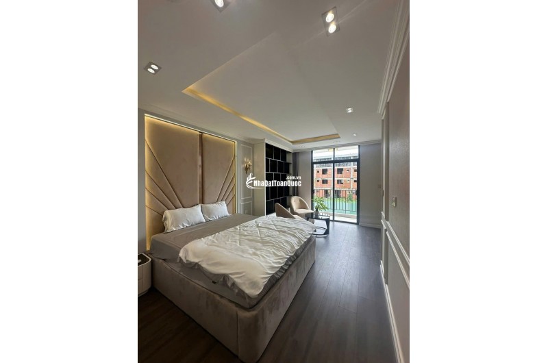 NHÀ PHỐ FULL NỘI THẤT - SỔ HỒNG RIÊNG - NGAY KCN CẦU TRÀM, TRONG KHU DÂN CƯ SẦM UẤT