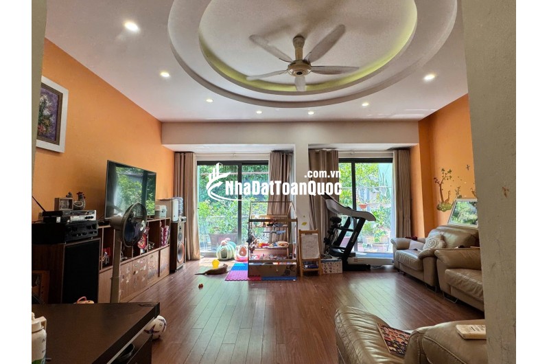 20 tỷ, khu Phân lô Lê Trọng Tấn 65m, 5 tầng, thang máy, mặt tiền 5m, kinh doanh