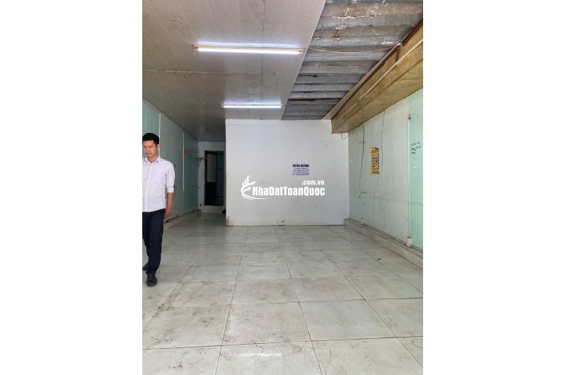 Cho thuê mặt bằng 45m2 trống suốt Nguyễn Hữu Cảnh P22 Bình Thạnh