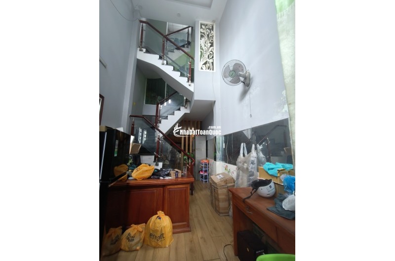 Bán nhà NGON , Phước Long, TP HCM, DT 160m2, 3 tầng, 14 phòng, Sổ Hồng, giá 9.35 tỷ. LH: 0933125879