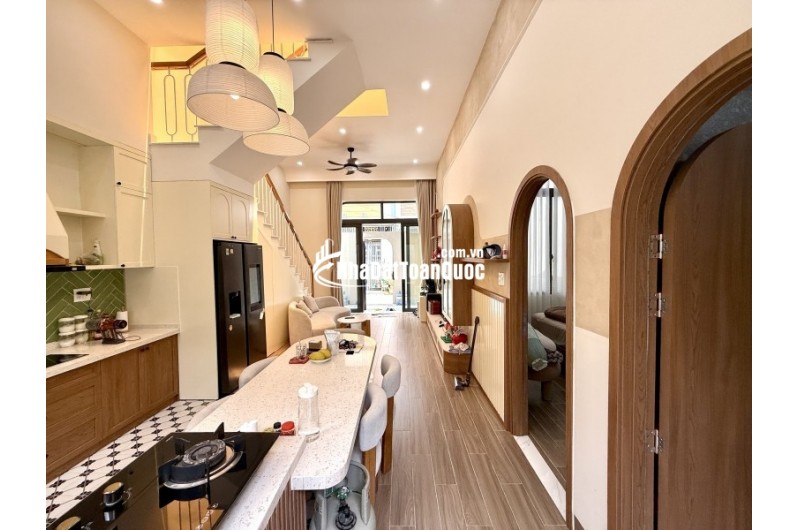 Chỉ 8 Tỷ, Nhà đẹp Tam Phú, 93m2 Ngang 7m - 3PN - Xe Tải đỗ cửa.
