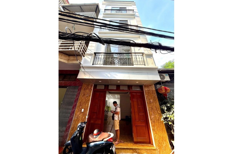 Bán nhà Trần Đại Nghĩa 5 tầng Thang máy, ô tô đỗ cửa, ngõ thông kinh doanh