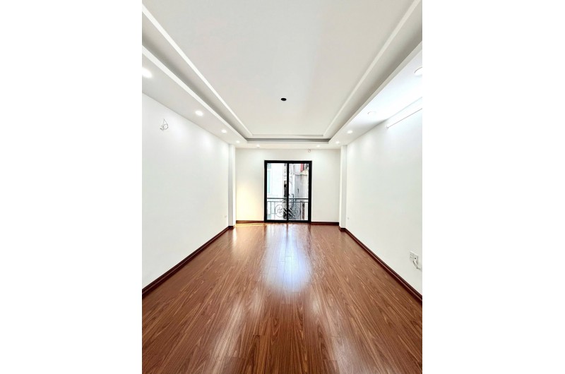 Bán nhà Trần Đại Nghĩa 5 tầng Thang máy, ô tô đỗ cửa, ngõ thông kinh doanh