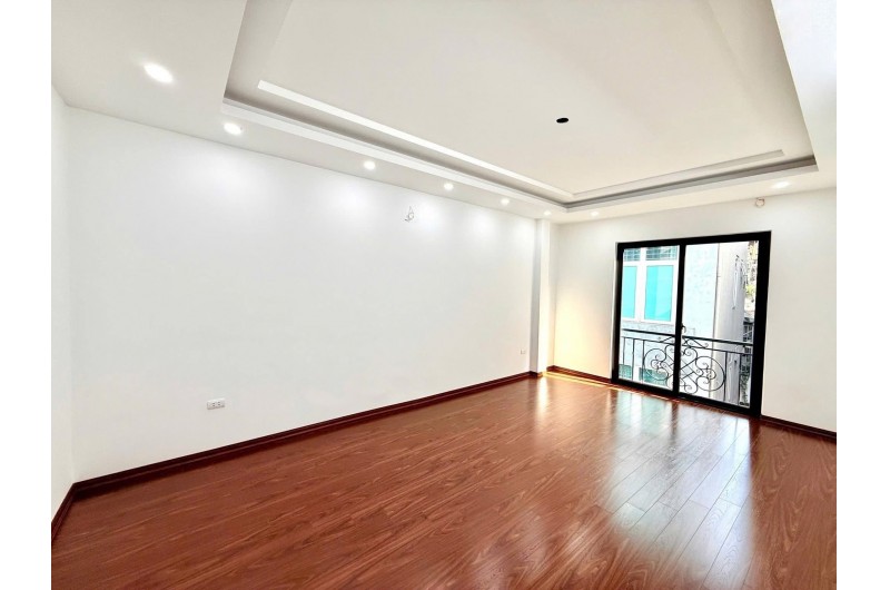 Bán nhà Trần Đại Nghĩa 5 tầng Thang máy, ô tô đỗ cửa, ngõ thông kinh doanh