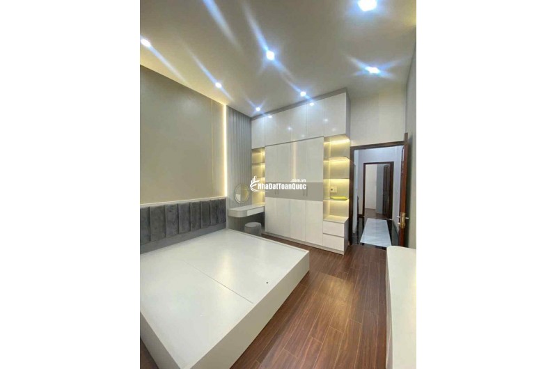 Bán nhà Kim Ngưu, quận Hai Bà Trưng 45m, nhà đẹp công năng đầy đủ, ngõ rộng, thông, gần phố