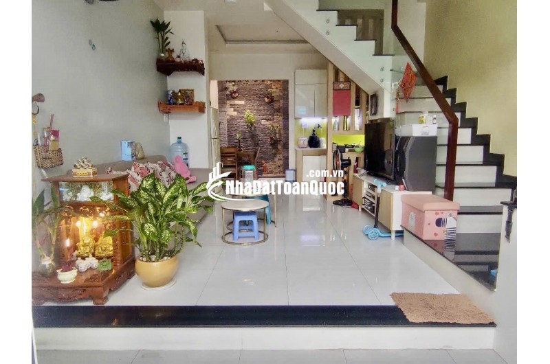 Nhà Đẹp Lạc Long Quân Nhỉnh 4 Tỷ