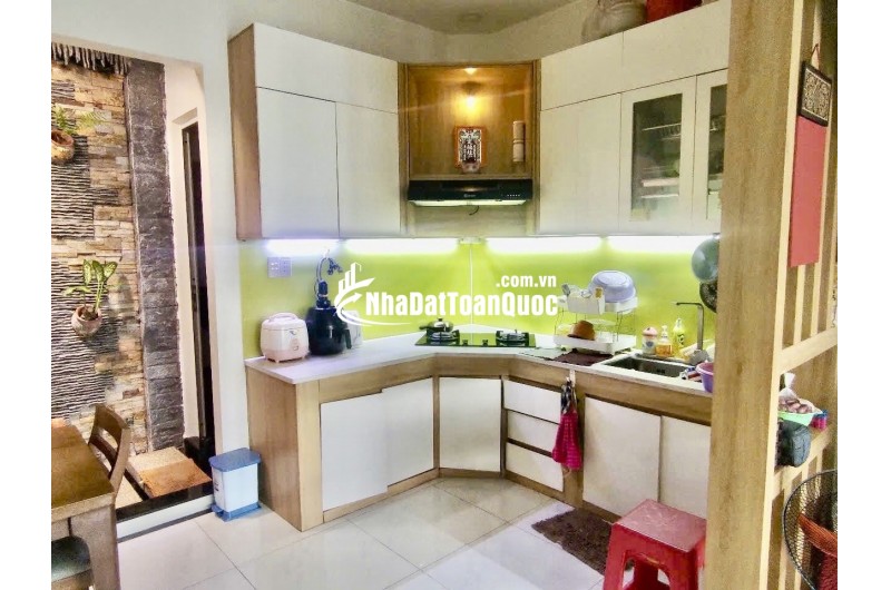 Nhà Đẹp Lạc Long Quân Nhỉnh 4 Tỷ