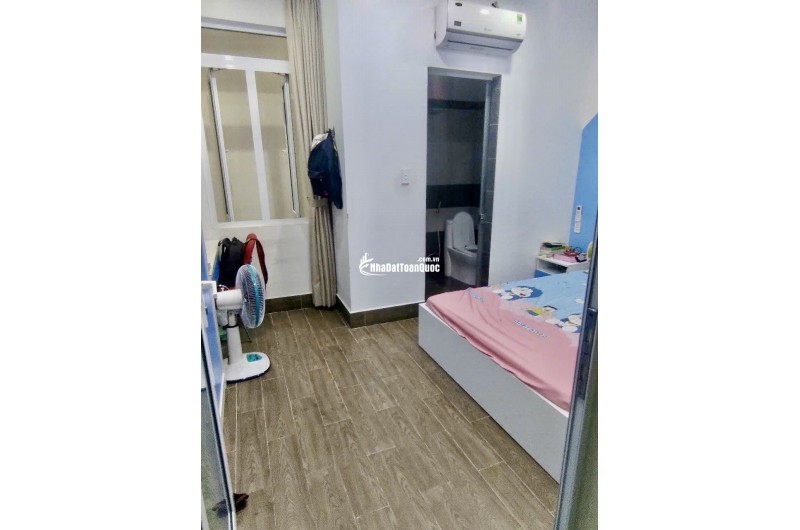 Nhà Đẹp Lạc Long Quân Nhỉnh 4 Tỷ