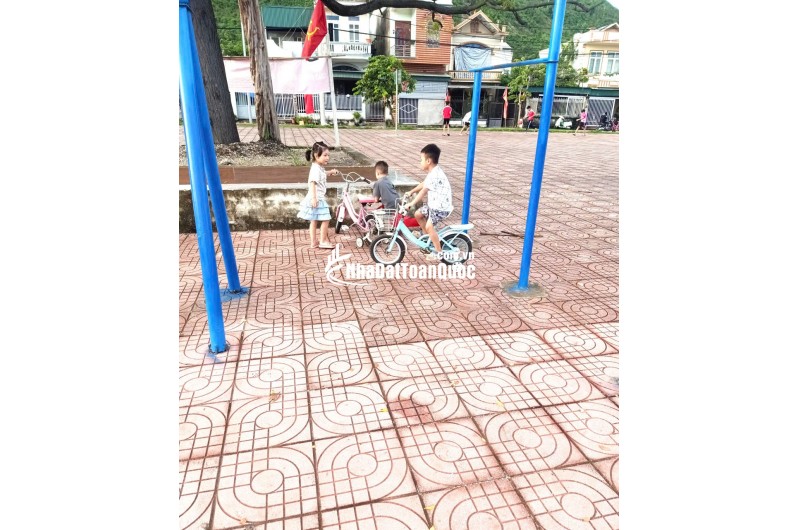 Bán gấp nhà 2 tầng kiên cố – ô tô đỗ cửa