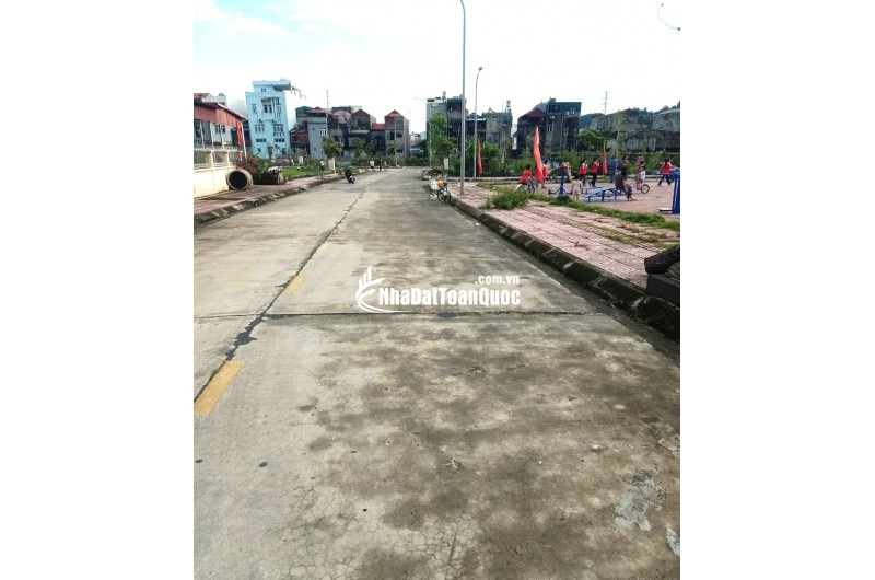  BÁN NHÀ 2 TẦNG – GIÁ CẮT LỖ! 