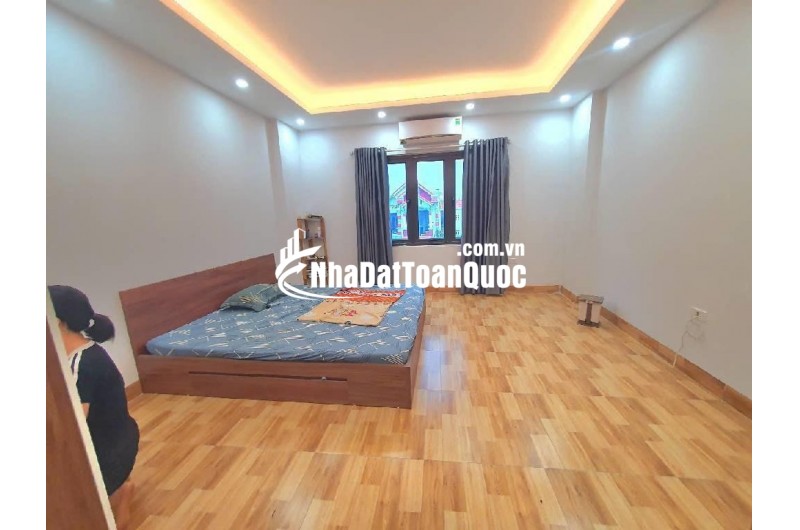Nhà mới ở ngay Nhổn, MT 4.2m, 6 tầng, 35m2, giá nhỉnh 5 tỷ
