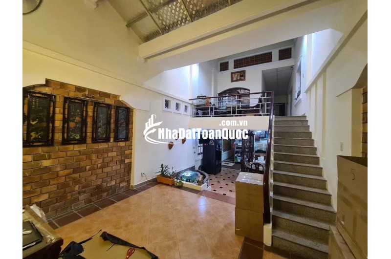 Anh tôi gửi bán gấp nhà Hẻm Xe Hơi Thành Thái, Quận 10 – 12 Tỷ – Nhà 5 Tầng Thang Máy