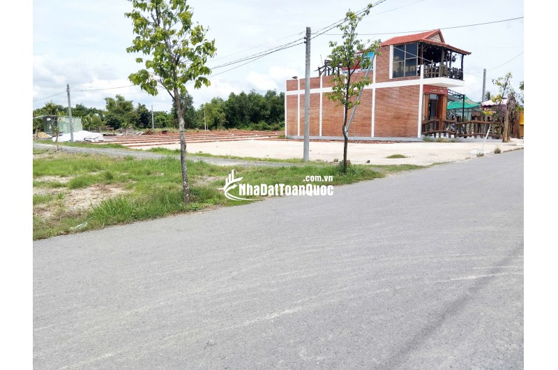 ĐẤT ĐẸP MẶT TIỀN TRUNG TÂM THỊ TRẤN CẦN ĐƯỚC