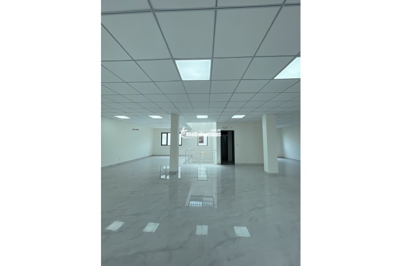 cho thuê nhà mặt tiền nguyên căn đường lê đinh thám giao duy tân 3 tầng dt 600 m2