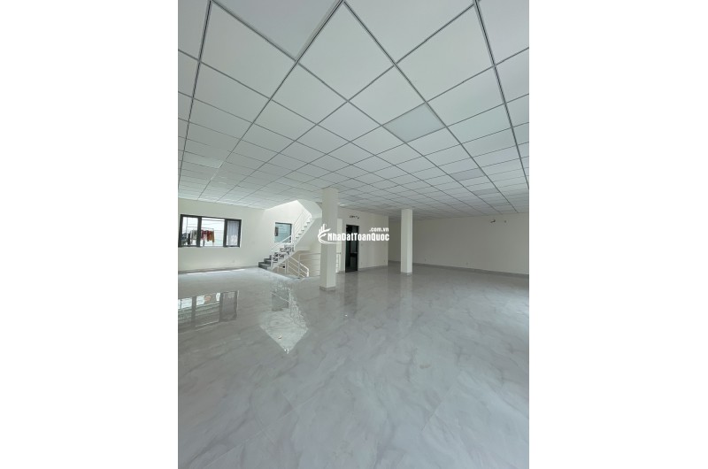 cho thuê nhà mặt tiền nguyên căn đường lê đinh thám giao duy tân 3 tầng dt 600 m2