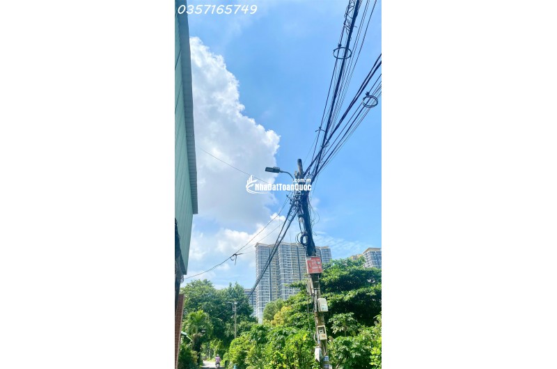 BÁN NHÀ QUẬN 9 - KDC PHƯỚC THIỆN - ĐƯỜNG NHỰA RỘNG OTO NÉ NHAU- 20P RA NGÃ TƯ THỦ ĐỨC - 10P RA LÊ VĂN VIỆT - VÀNH ĐAI 3 THUẬN TIỆN DI CHUYỂN
