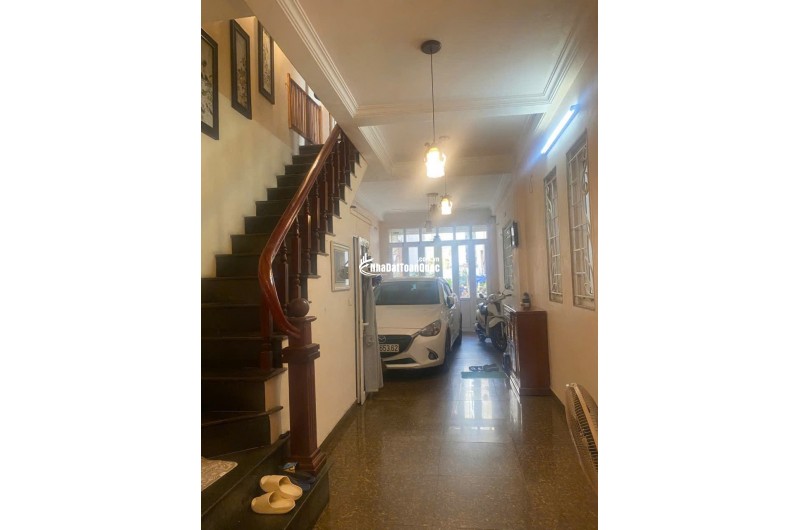 BÁN NHÀ NGỌC THỤY, LONG BIÊN, PHÂN LÔ QUÂN ĐỘI Chỉ Hơn 9 tỷ - 46m², 5 tầng, Gara, Ô tô tránh