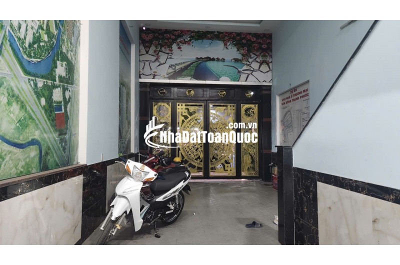 trước mặt hoạt động ĐỈNH 5 TẦNG (CÓ HẦM), địa điểm VÀNG TP DĨ AN, 122M², CHỈ 10.8 TỶ TL