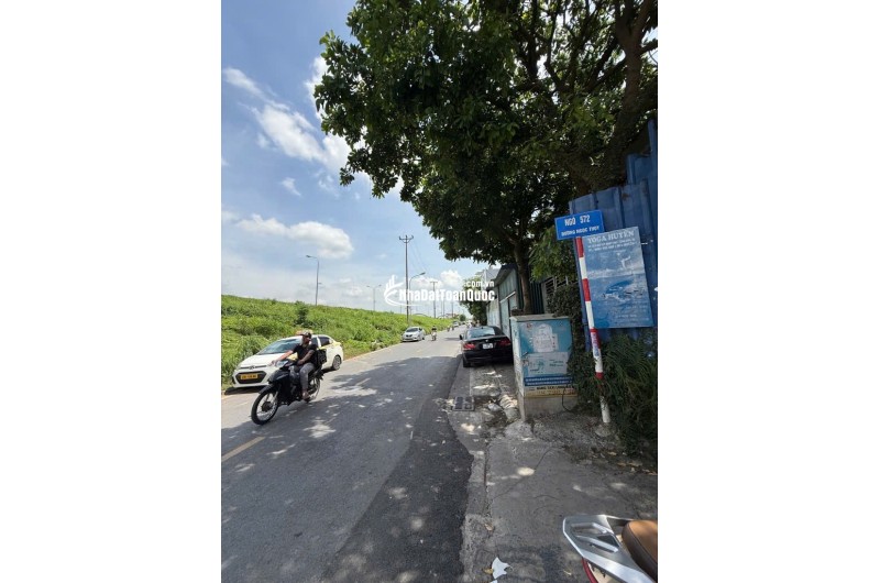Bán Gấp, nhà 2 tầng Ngọc Thụy, 34m2 Mt4m, gần công viên, 5ty28