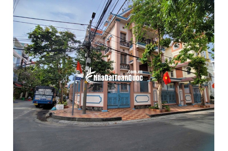 Biệt thự góc siêu vip khu bộ công an quận 7 , 39 tỷ !!!!!!!!!