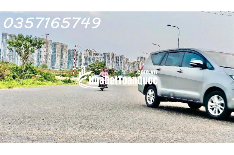 BÁN ĐẤT QUẬN 9 - NGAY CỔNG BÊN PHƯỚC THIỆN VIEW VINHOMES Q9 - LÔ GÓC 2 MẶT TIỀN -